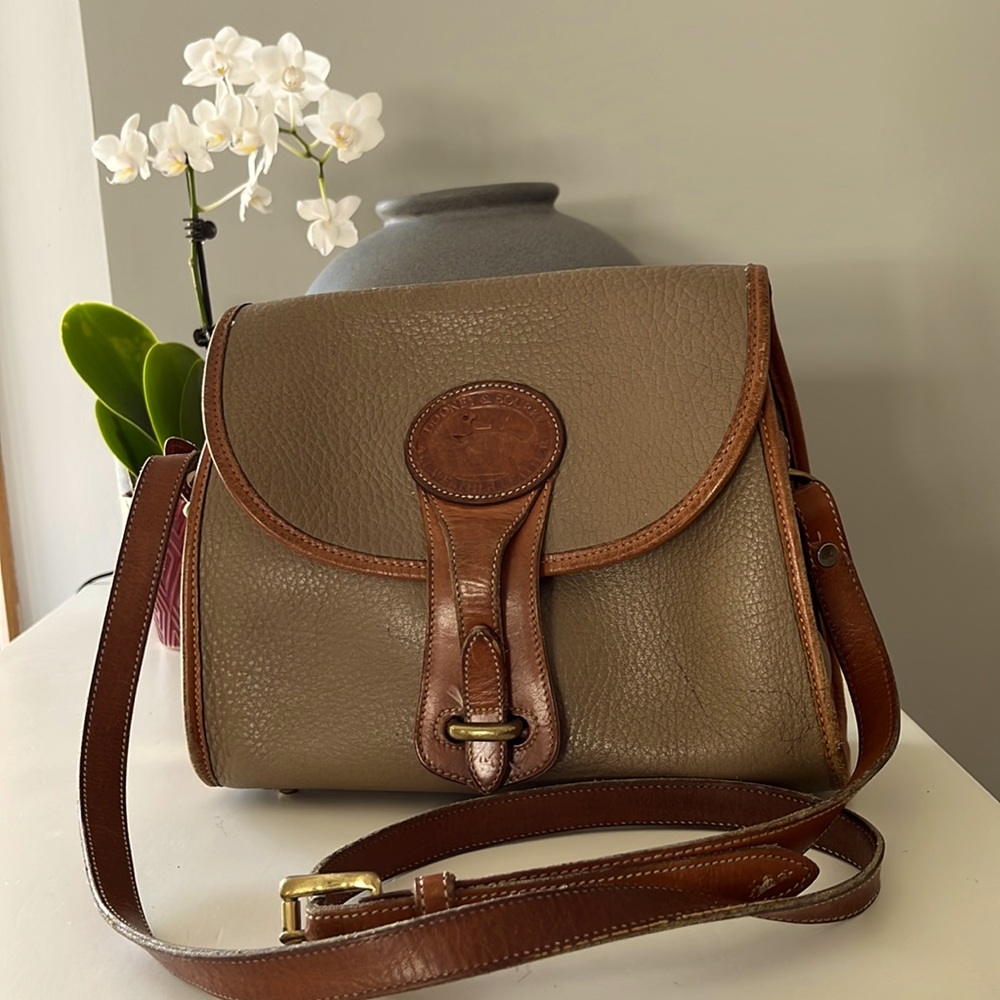 Vintage Dooney Bourke “Original CrossBody”
